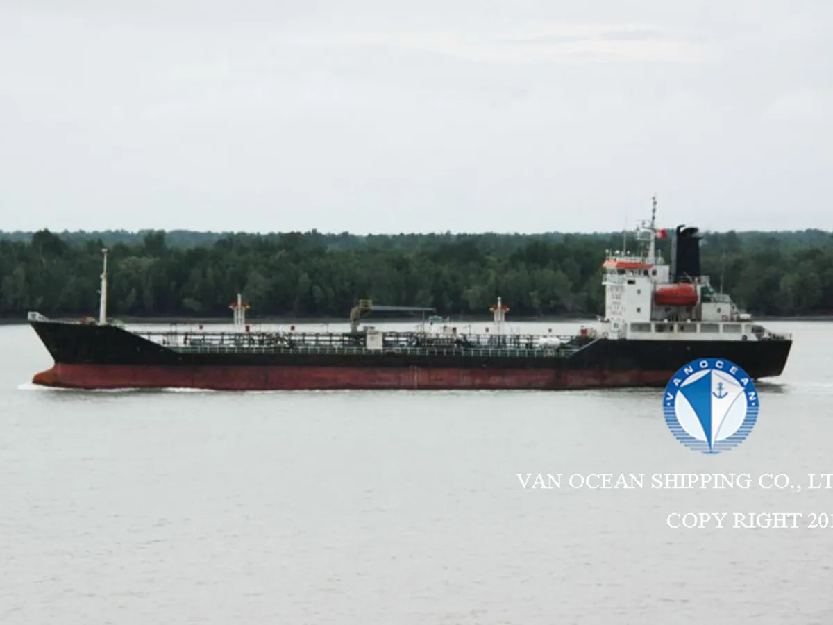 Kapal tanker minyak/bahan kimia kanggo didol