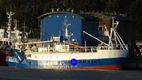 Kapal kanggo ngolah lan ngangkut iwak kanggo didol