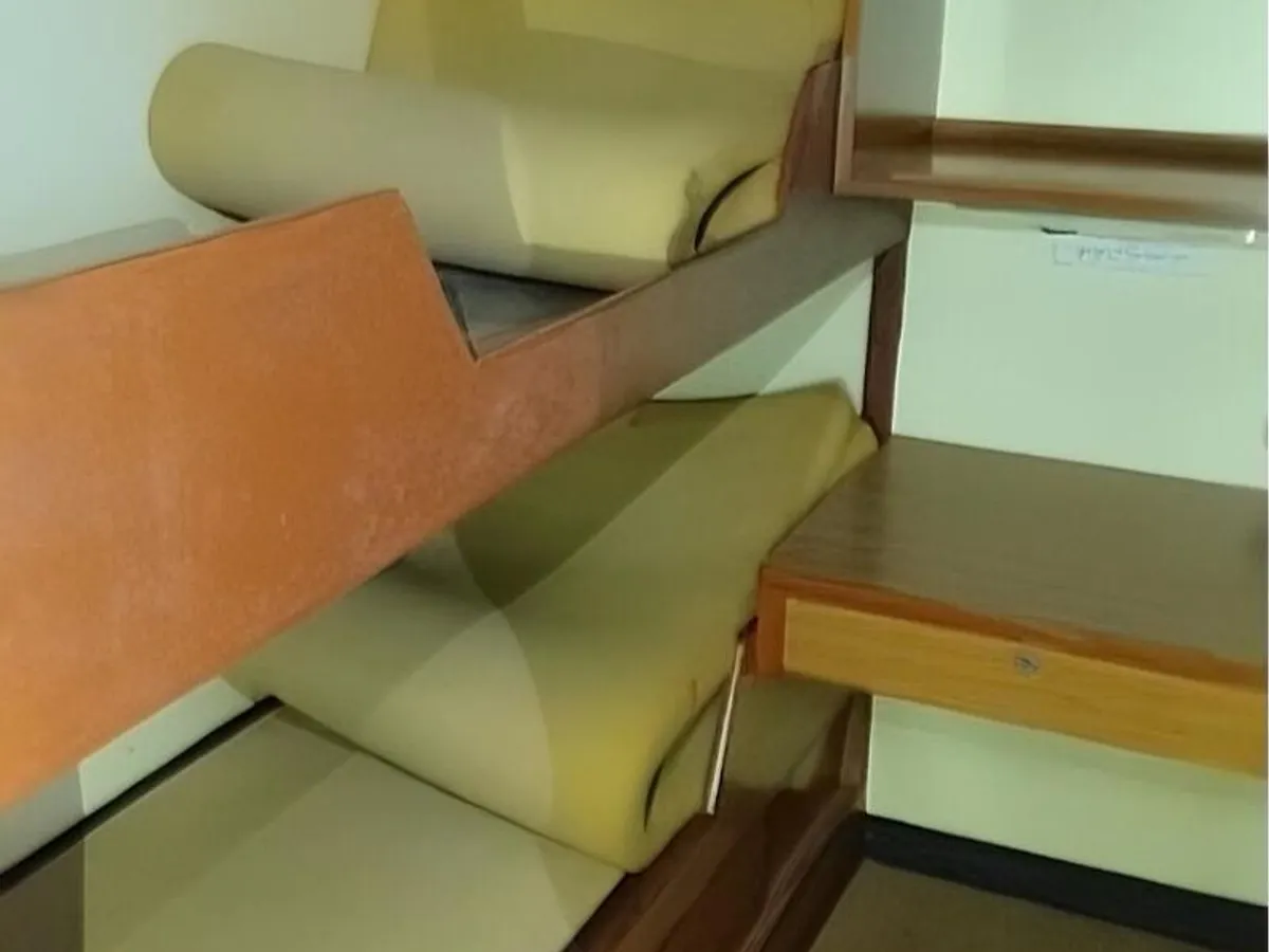 Kapal pasokan cepet (FSV) kanggo didol