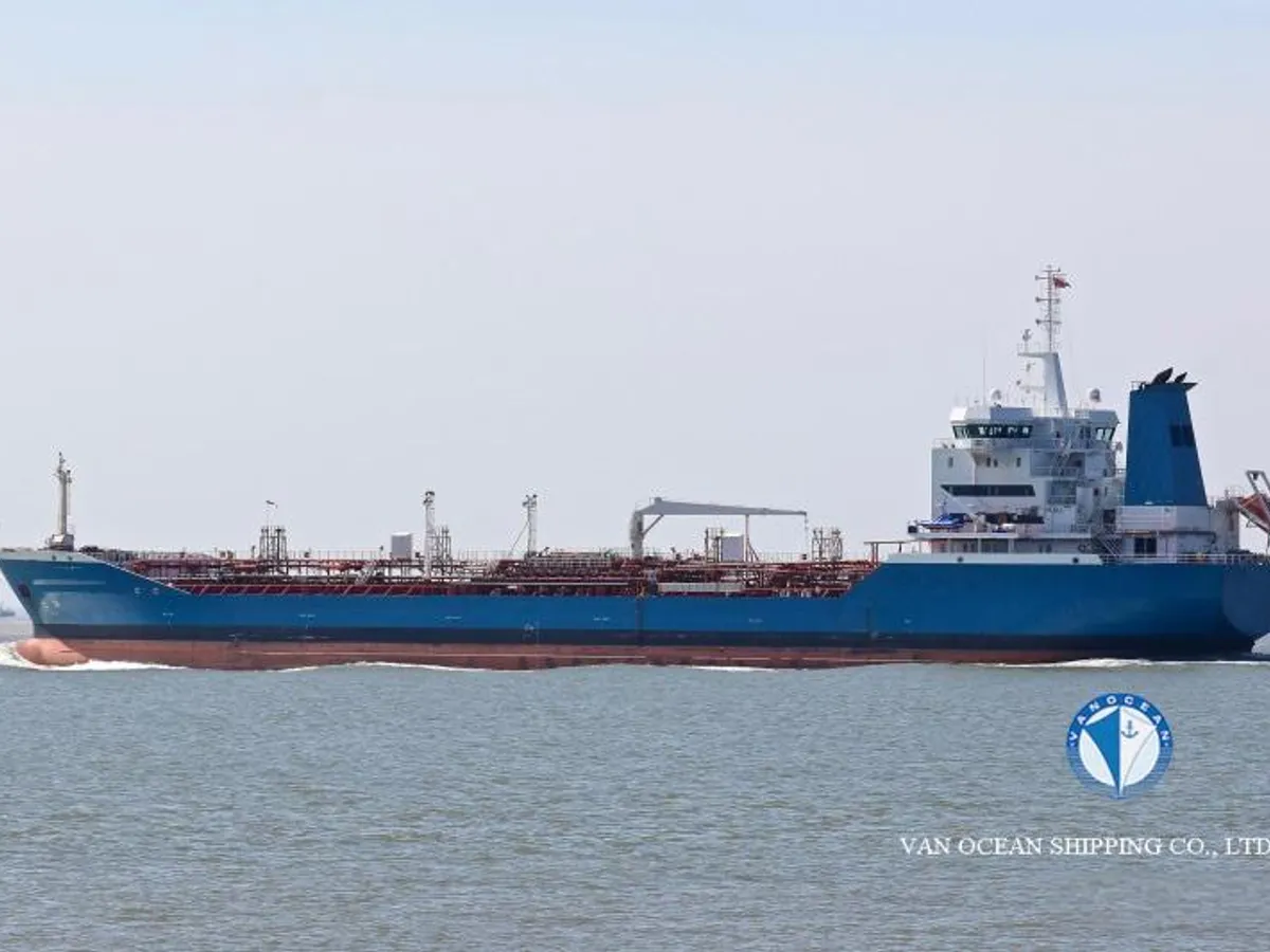 Kapal tanker minyak/bahan kimia kanggo didol