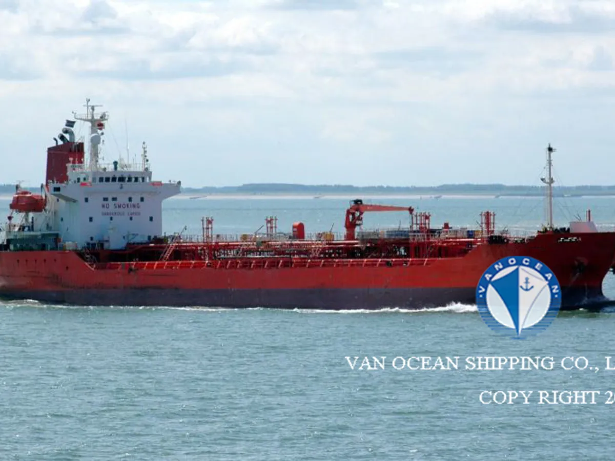 Kapal tanker minyak/bahan kimia kanggo didol