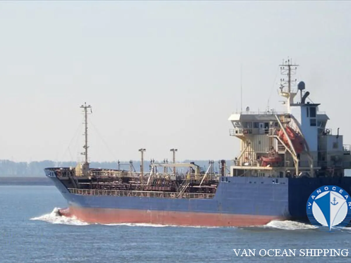 Kapal tanker minyak/bahan kimia kanggo didol