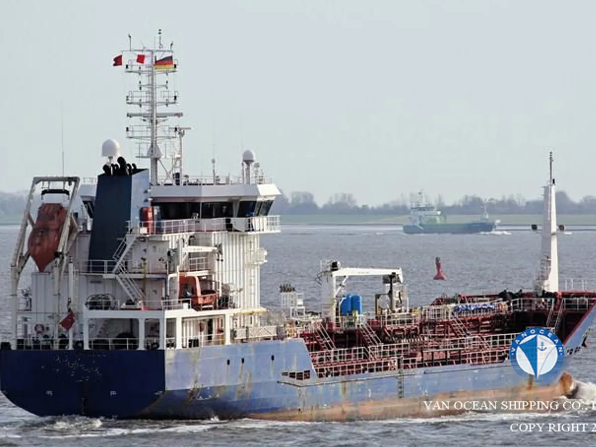 Kapal tanker minyak/bahan kimia kanggo didol
