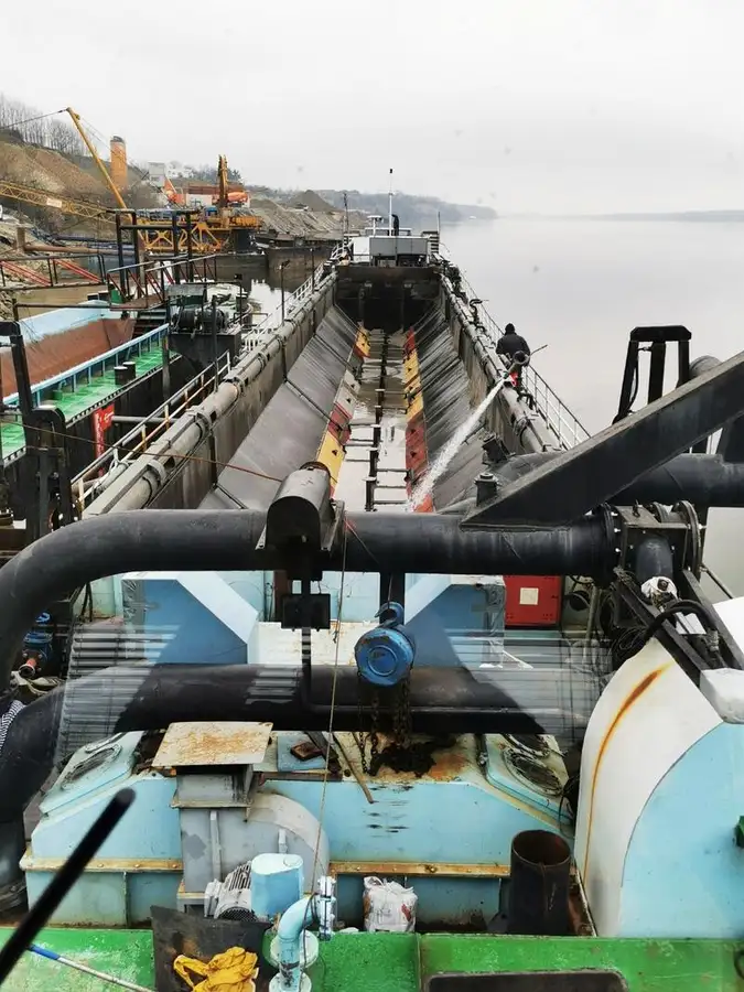 Kapal dredger kanggo didol