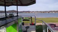 Kapal kontainer kanggo didol