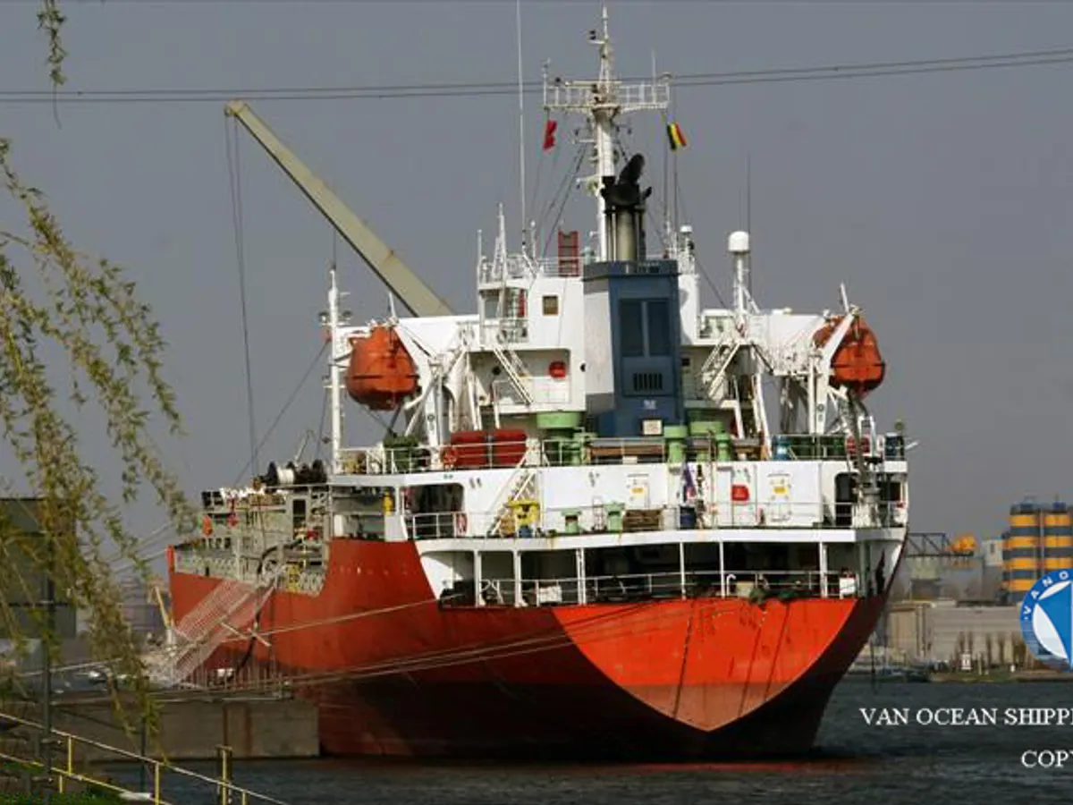 Kapal tanker minyak/bahan kimia kanggo didol