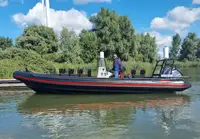 Kapal kontainer kanggo didol