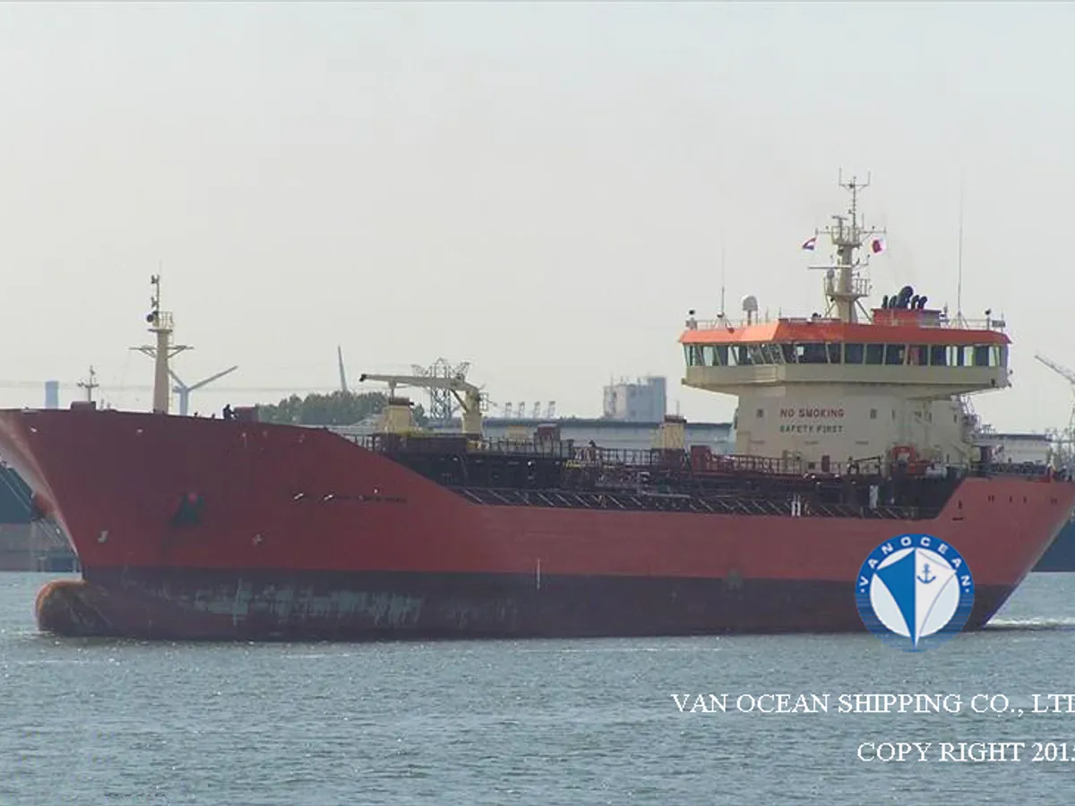 Kapal tanker minyak/bahan kimia kanggo didol