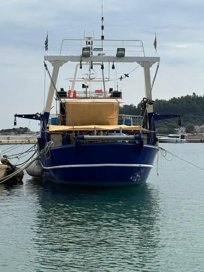 Kapal trawler kanggo didol