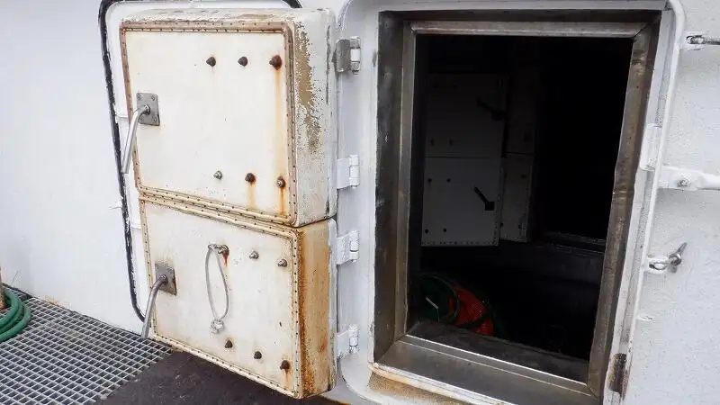 Kapal longliner kanggo didol