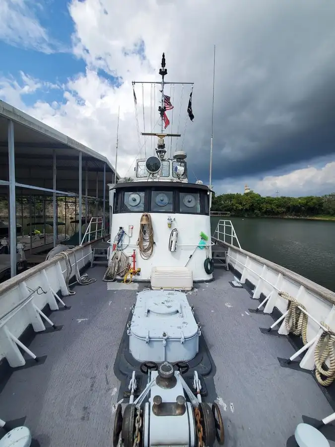 Kapal patroli kanggo didol