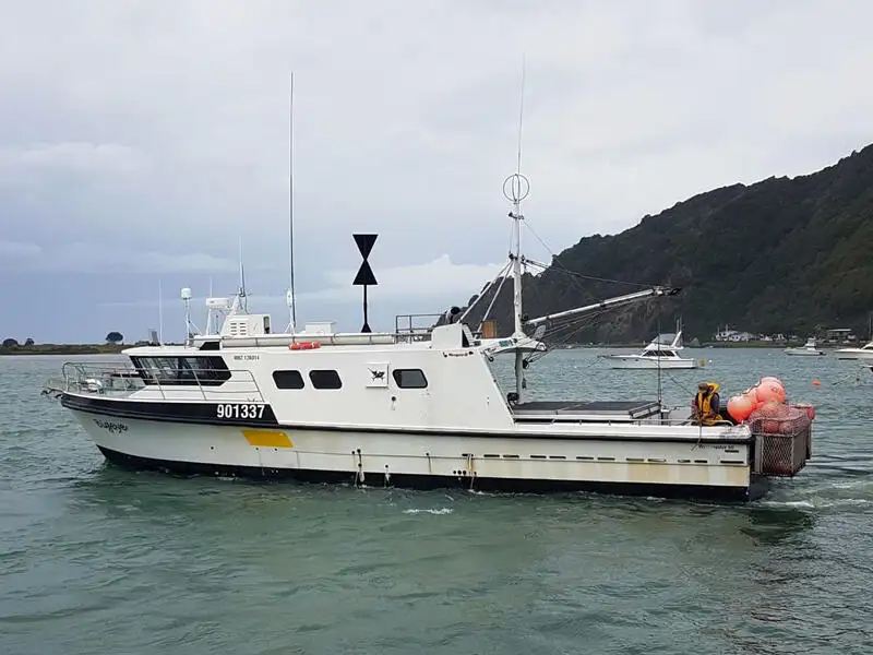 Kapal longliner kanggo didol