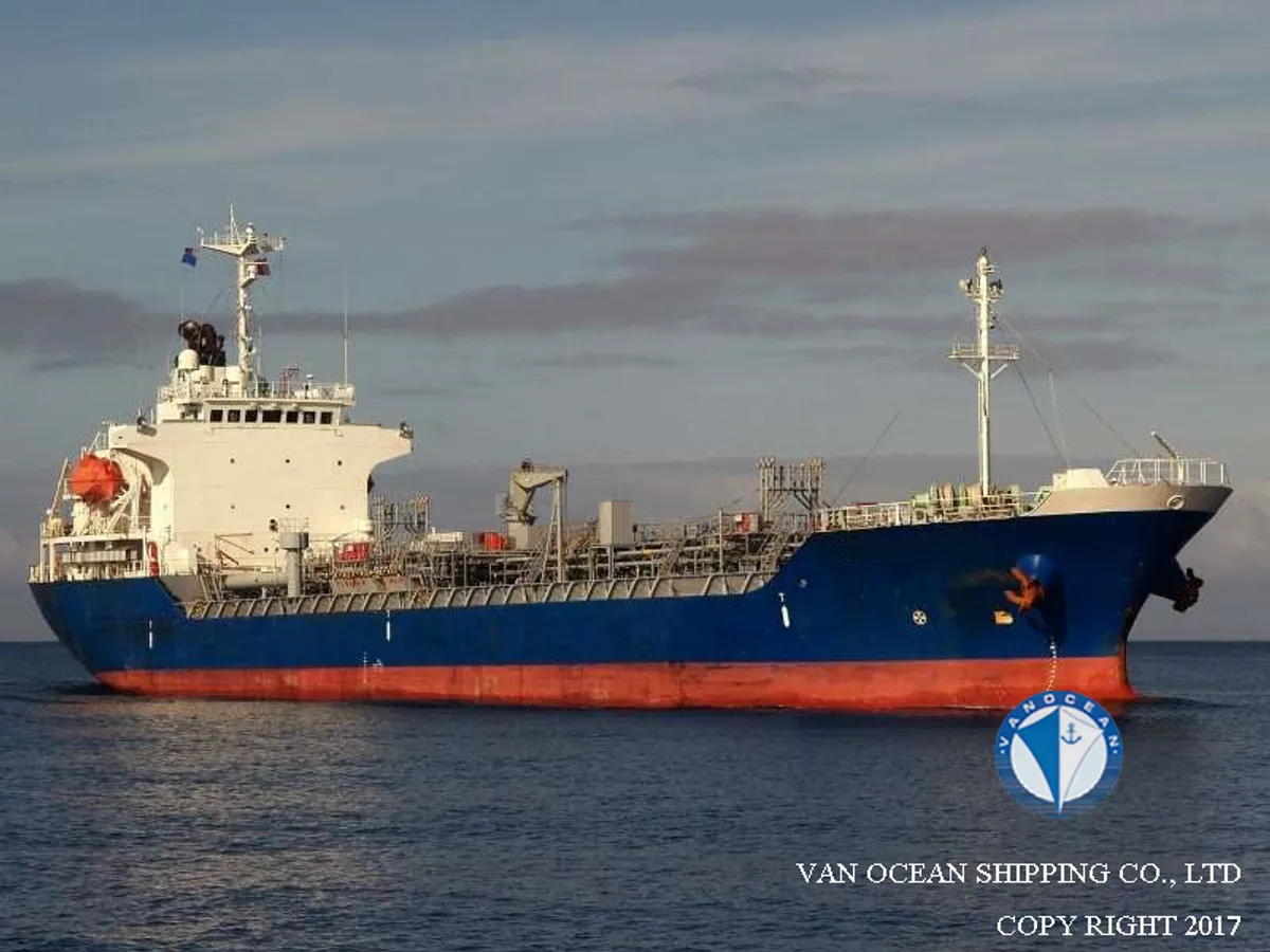Kapal tanker minyak/bahan kimia kanggo didol