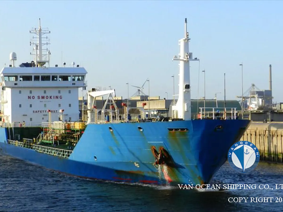 Kapal tanker minyak/bahan kimia kanggo didol