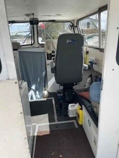 Kapal kerja kanggo didol