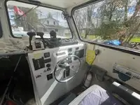 Kapal kerja kanggo didol