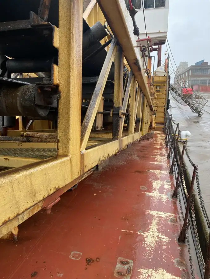 Kapal dredger kanggo didol