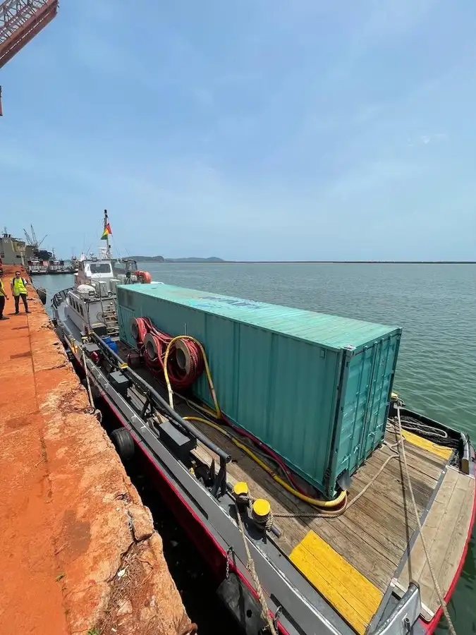 Kapal kontainer kanggo didol