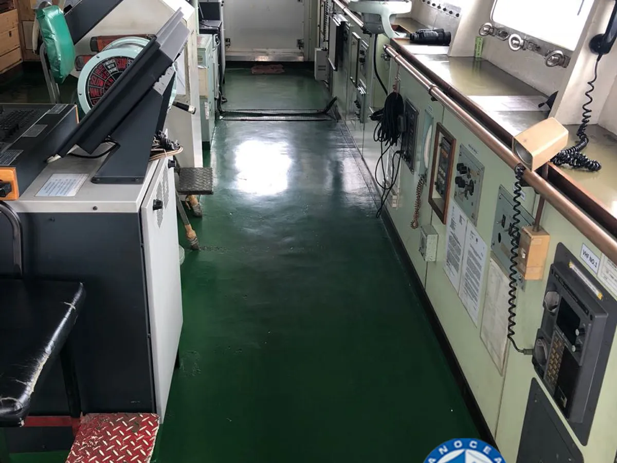 Kapal tanker minyak/bahan kimia kanggo didol