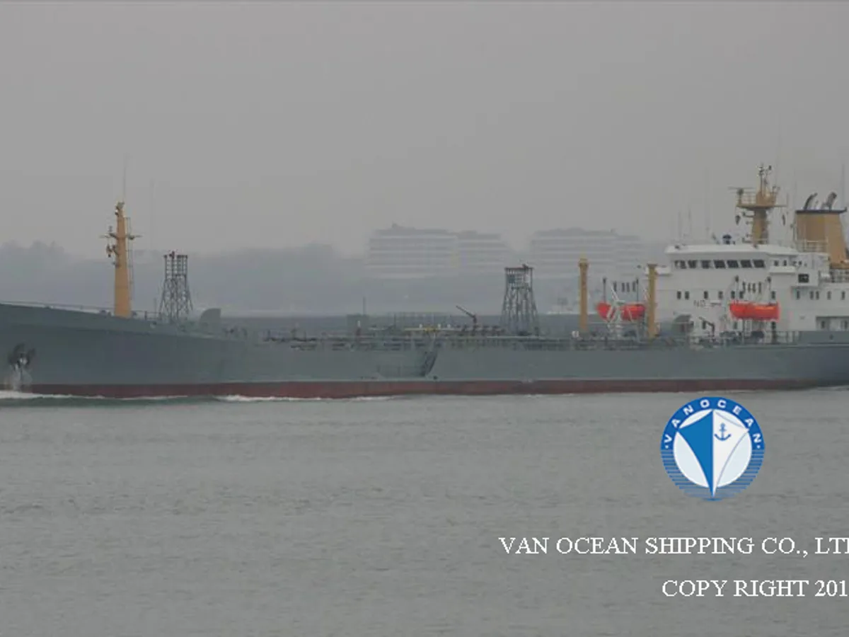 Kapal tanker minyak/bahan kimia kanggo didol