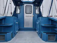 Kapal kontainer kanggo didol