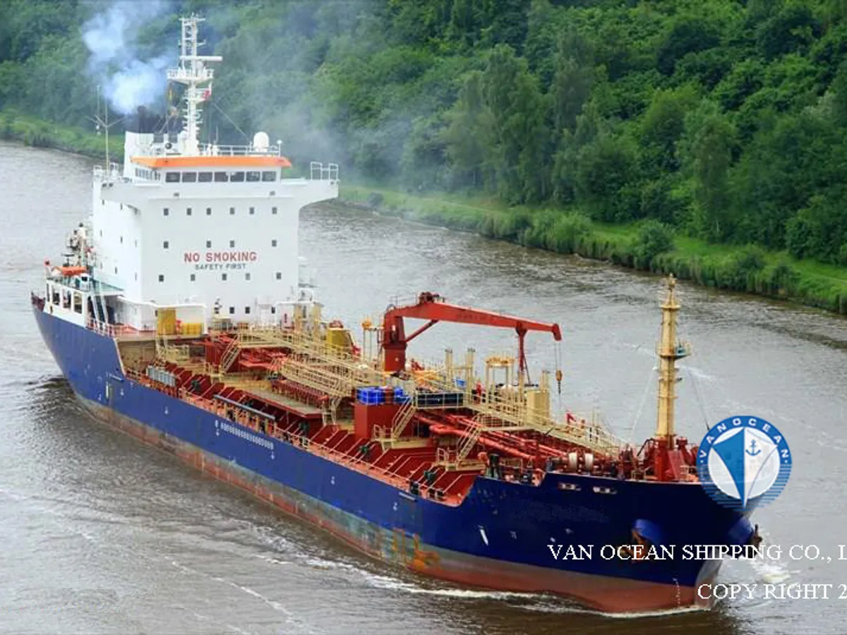 Kapal tanker minyak/bahan kimia kanggo didol