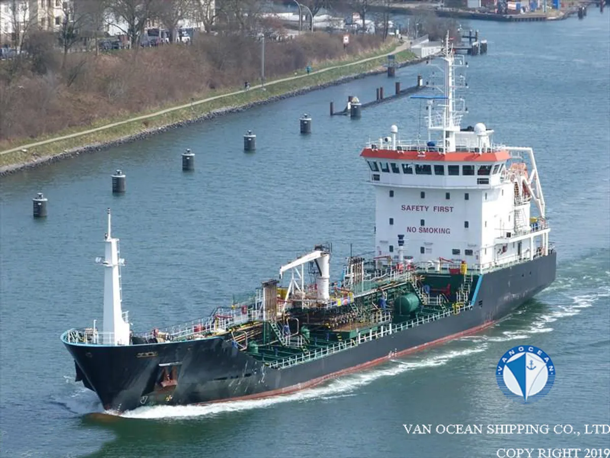 Kapal tanker minyak/bahan kimia kanggo didol
