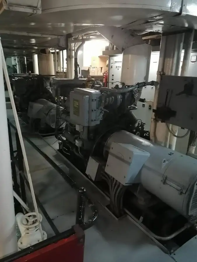 Kapal tanker minyak/bahan kimia kanggo didol
