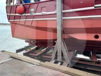 Kapal pengangkut iwak urip kanggo didol