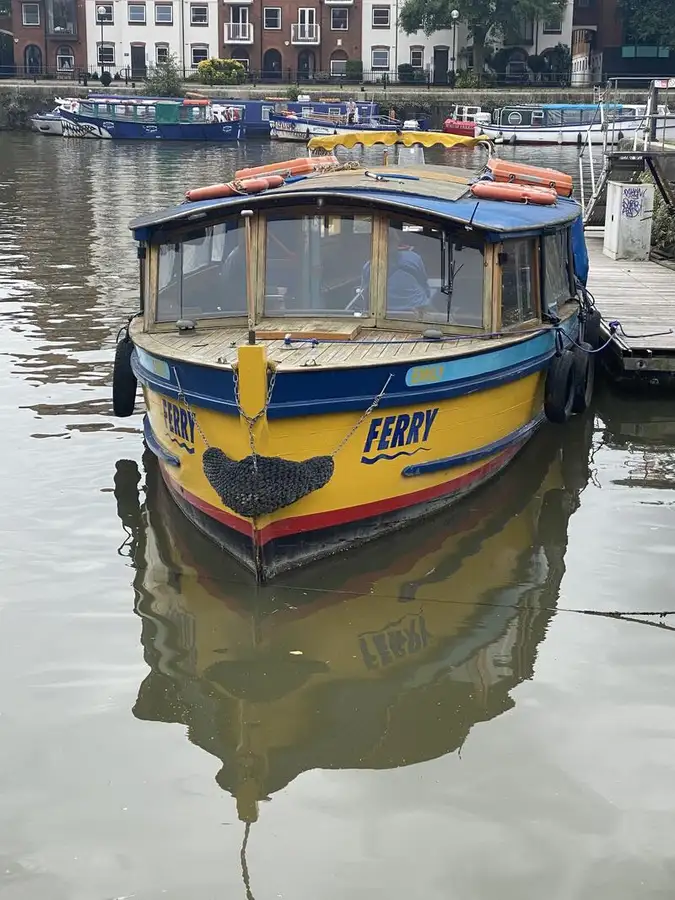 Kapal feri kanggo didol