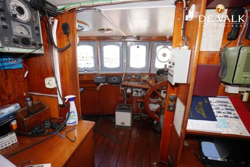 Kapal riset kanggo didol