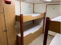 Kapal pasokan cepet (FSV) kanggo didol