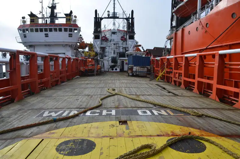 Kapal pasokan platform (PSV) kanggo didol