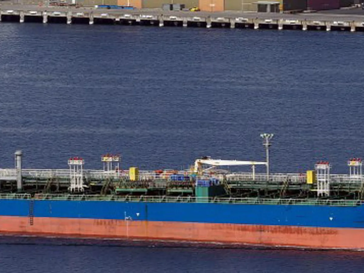 Kapal tanker minyak/bahan kimia kanggo didol