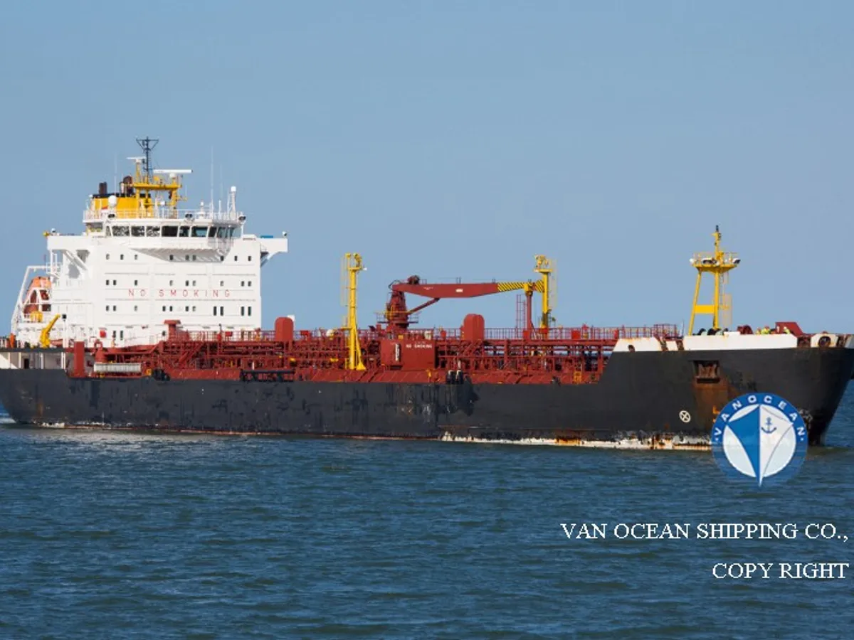 Kapal tanker minyak/bahan kimia kanggo didol