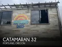 Katamaran kanggo didol