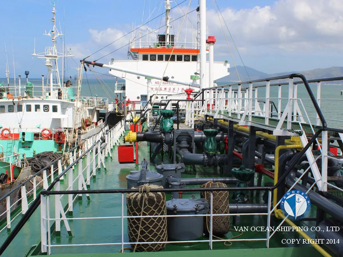 Kapal tanker minyak/bahan kimia kanggo didol