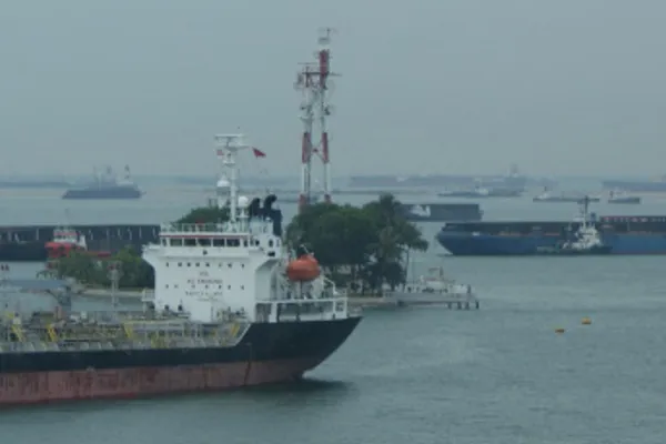 Oil/Chemical tanker for sale