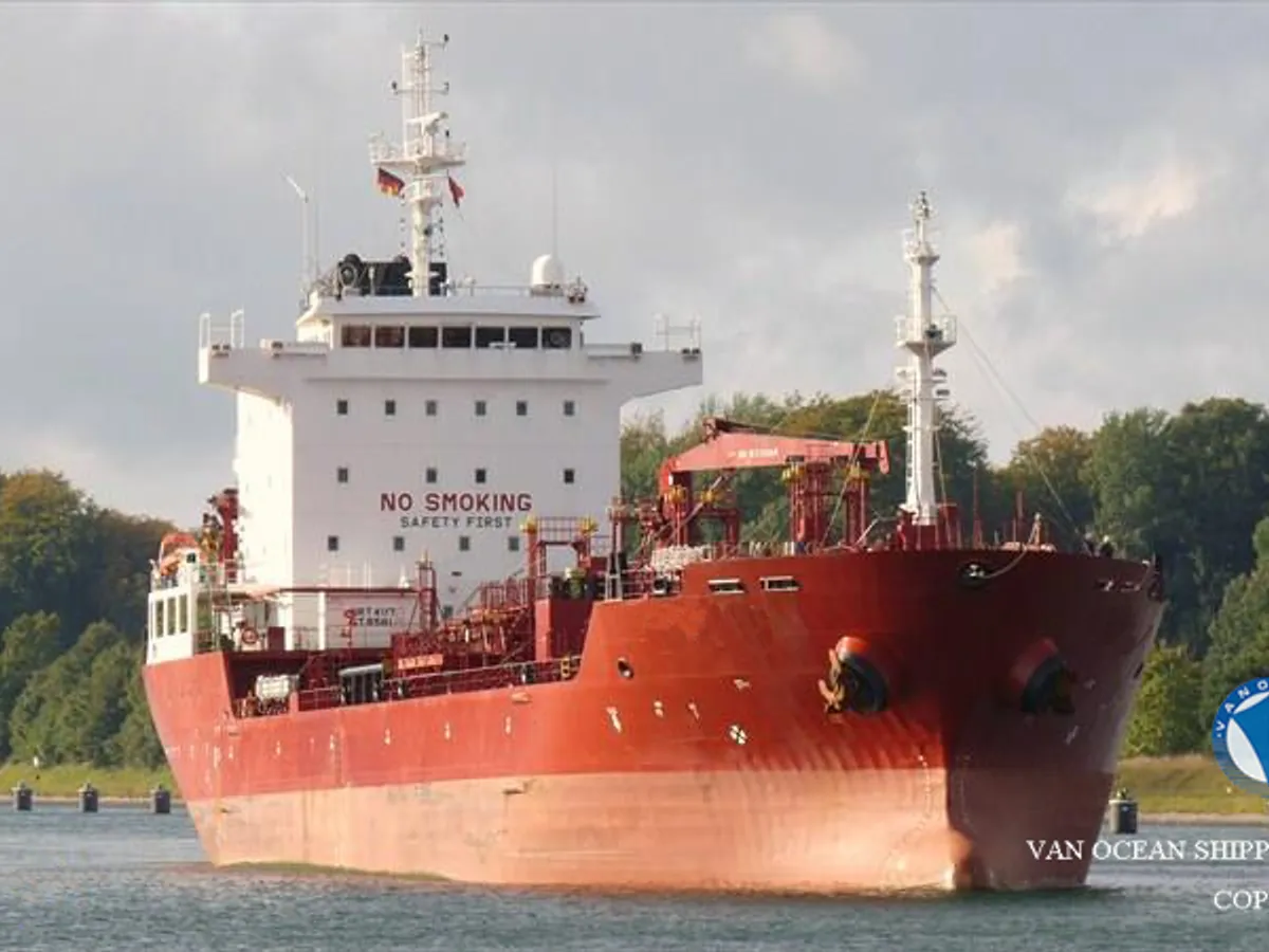 Kapal tanker minyak/bahan kimia kanggo didol