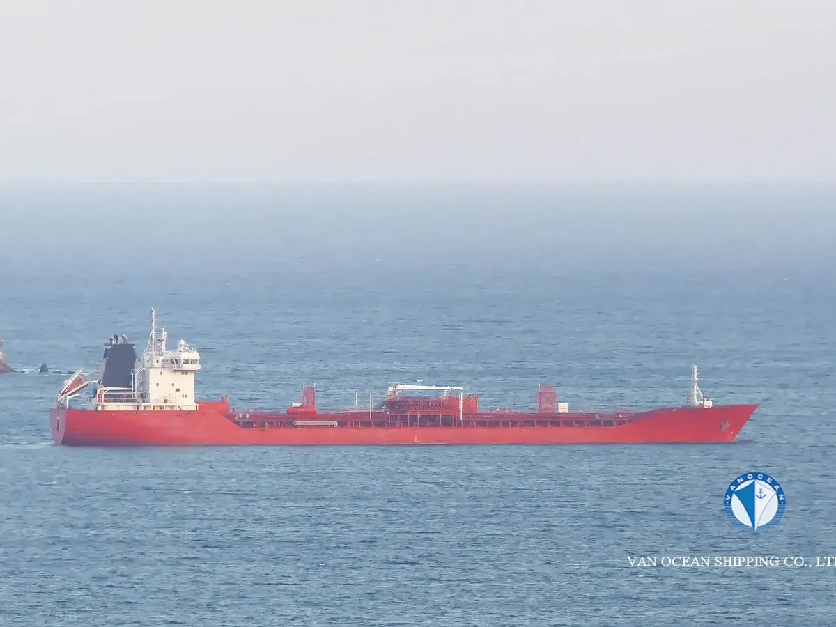Kapal tanker minyak/bahan kimia kanggo didol