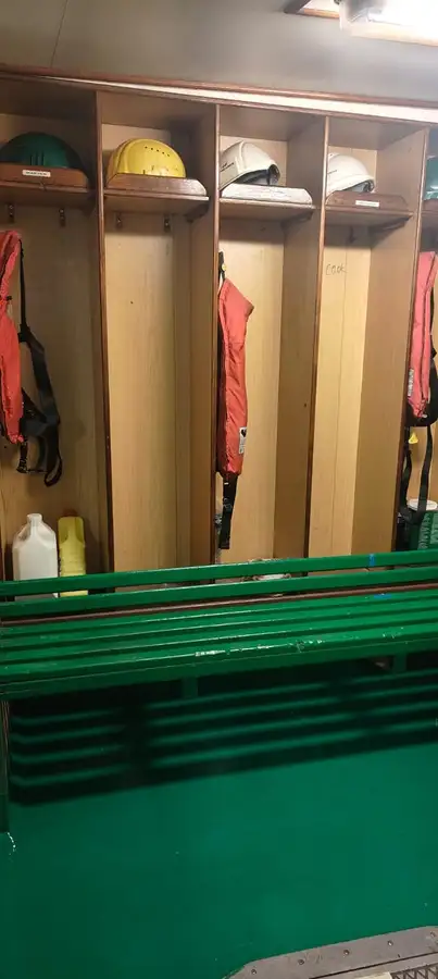 Kapal pasokan kanggo didol
