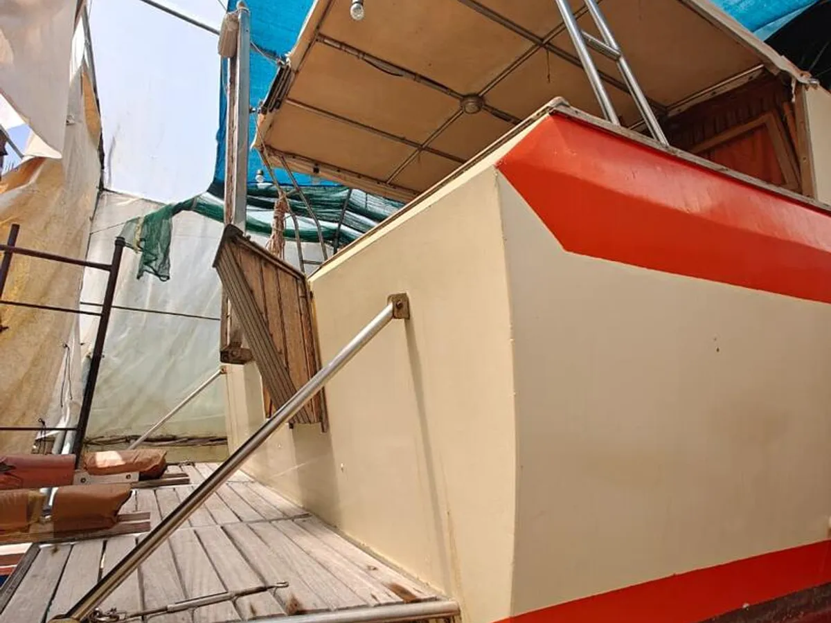 Kapal kerja kanggo didol
