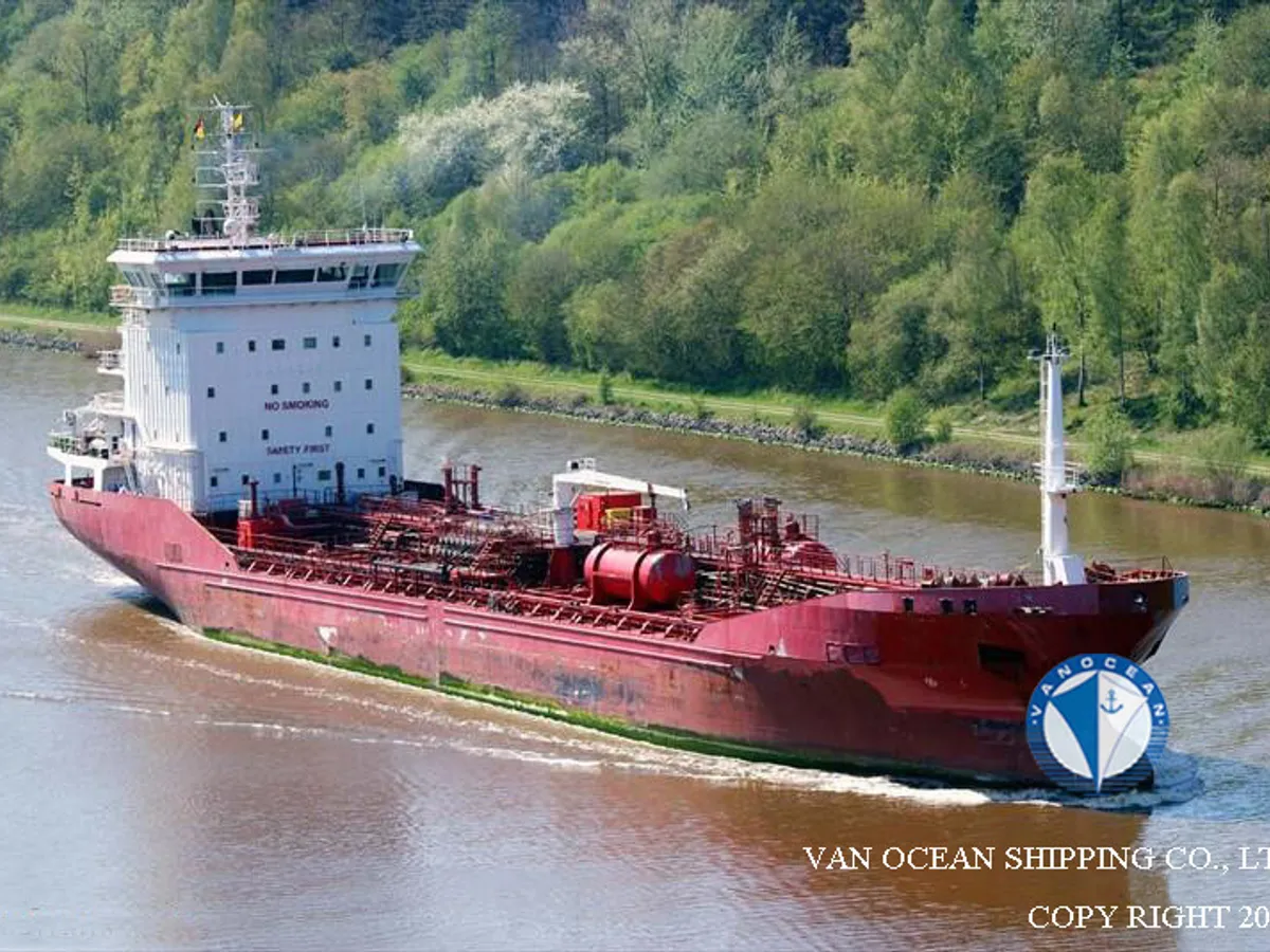Kapal tanker minyak/bahan kimia kanggo didol
