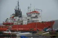 Kapal pasokan platform (PSV) kanggo didol