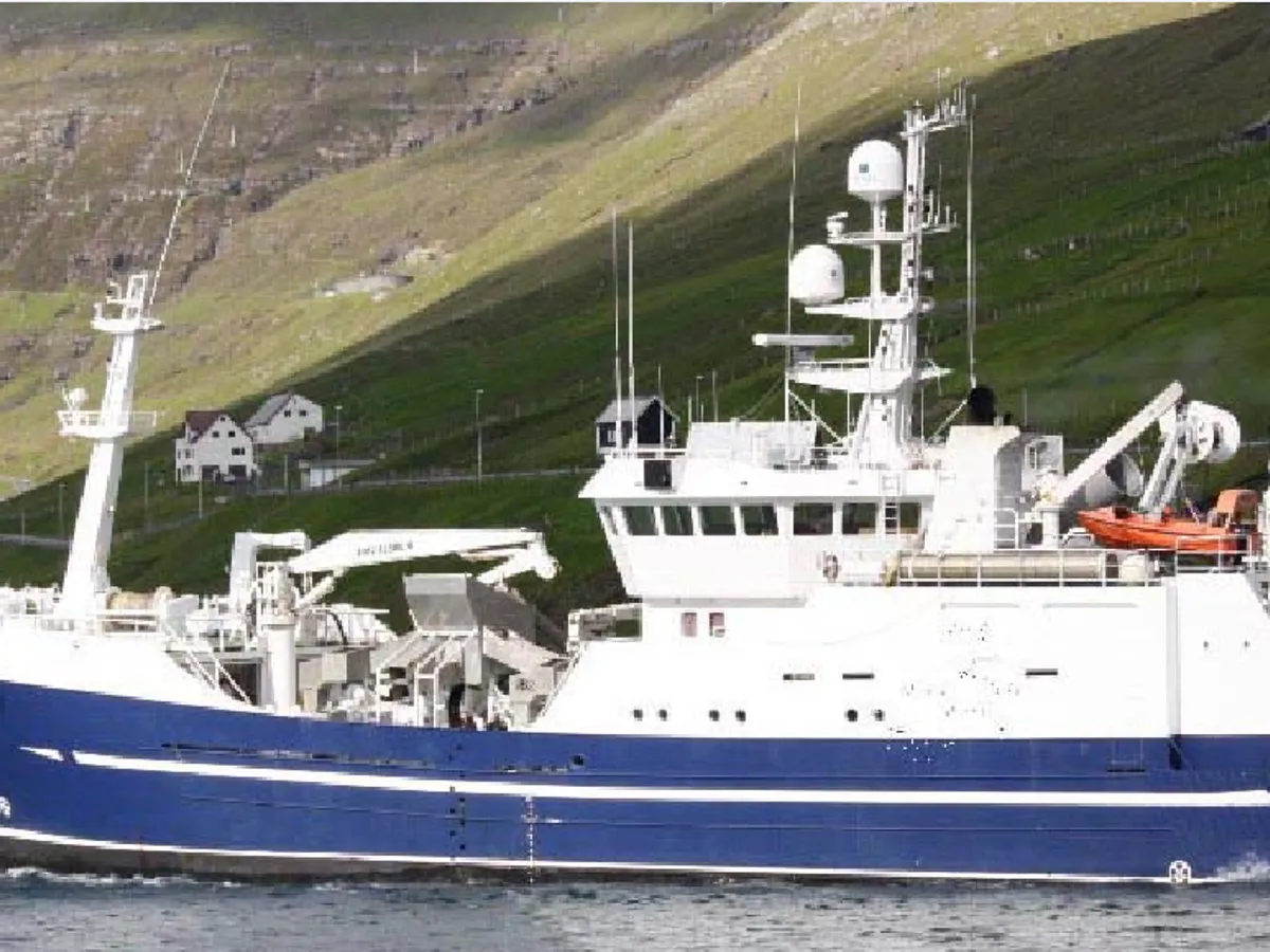Kapal trawler kanggo didol