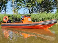 Kapal karet kaku kanggo didol