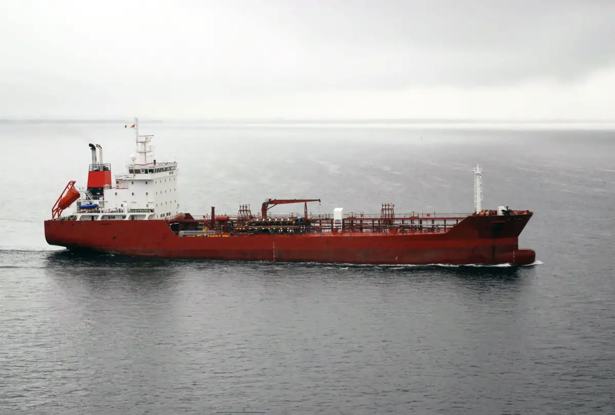 Kapal tanker minyak/bahan kimia kanggo didol