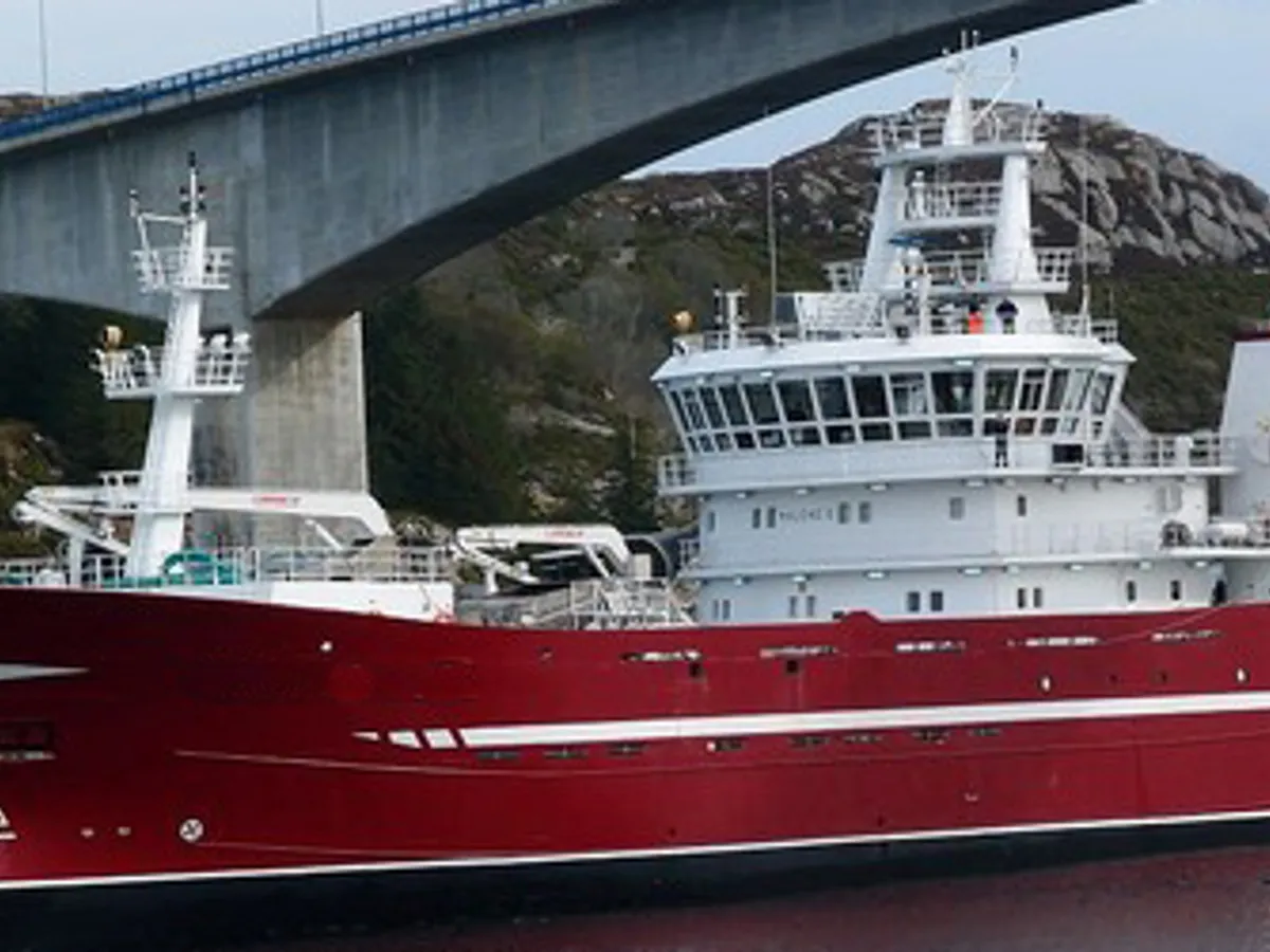 Kapal trawler kanggo didol