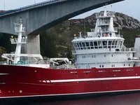 Kapal trawler kanggo didol