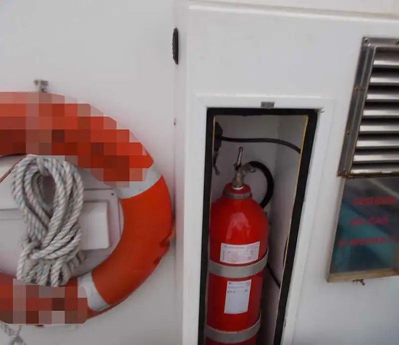Kapal kerja kanggo didol